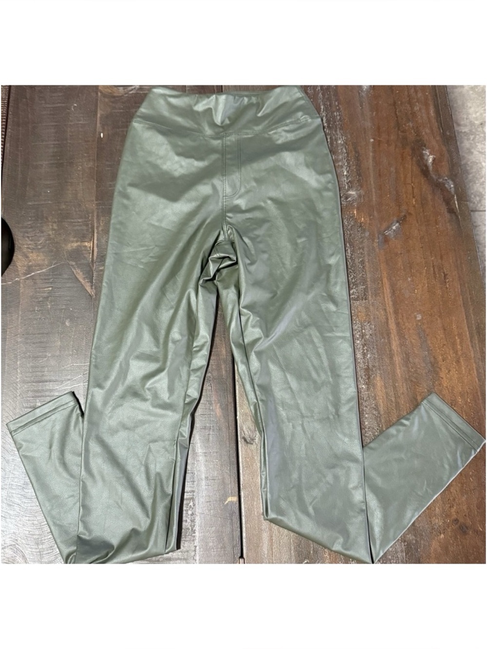OFFLINE by Aerie Women’s SM High Rise Real Luxe Faux Leather Leggings Olive NWT - Picture 2 of 5